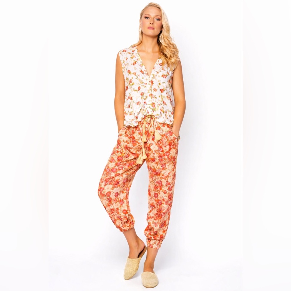 Z&L Europe Floral Sleeveless Top size large, fits medium or small - Picture 9 of 10